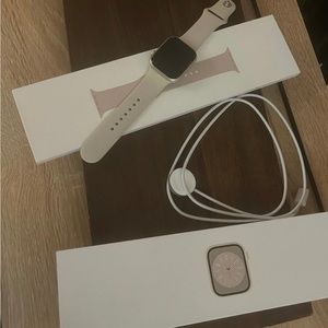 Apple Watch series 8, starlight 45mm